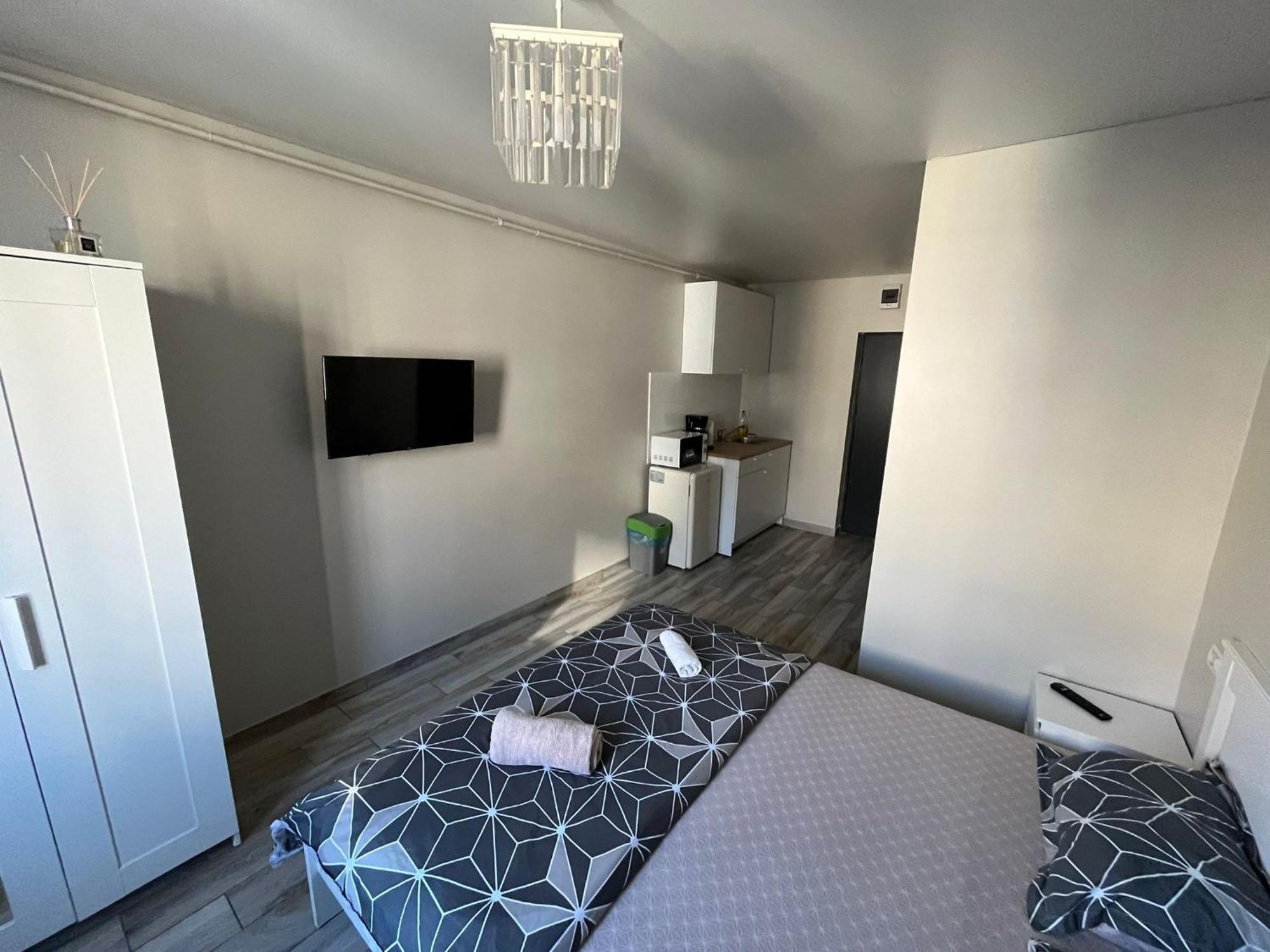 Ceronav Portului Studio Galati  Luaran gambar