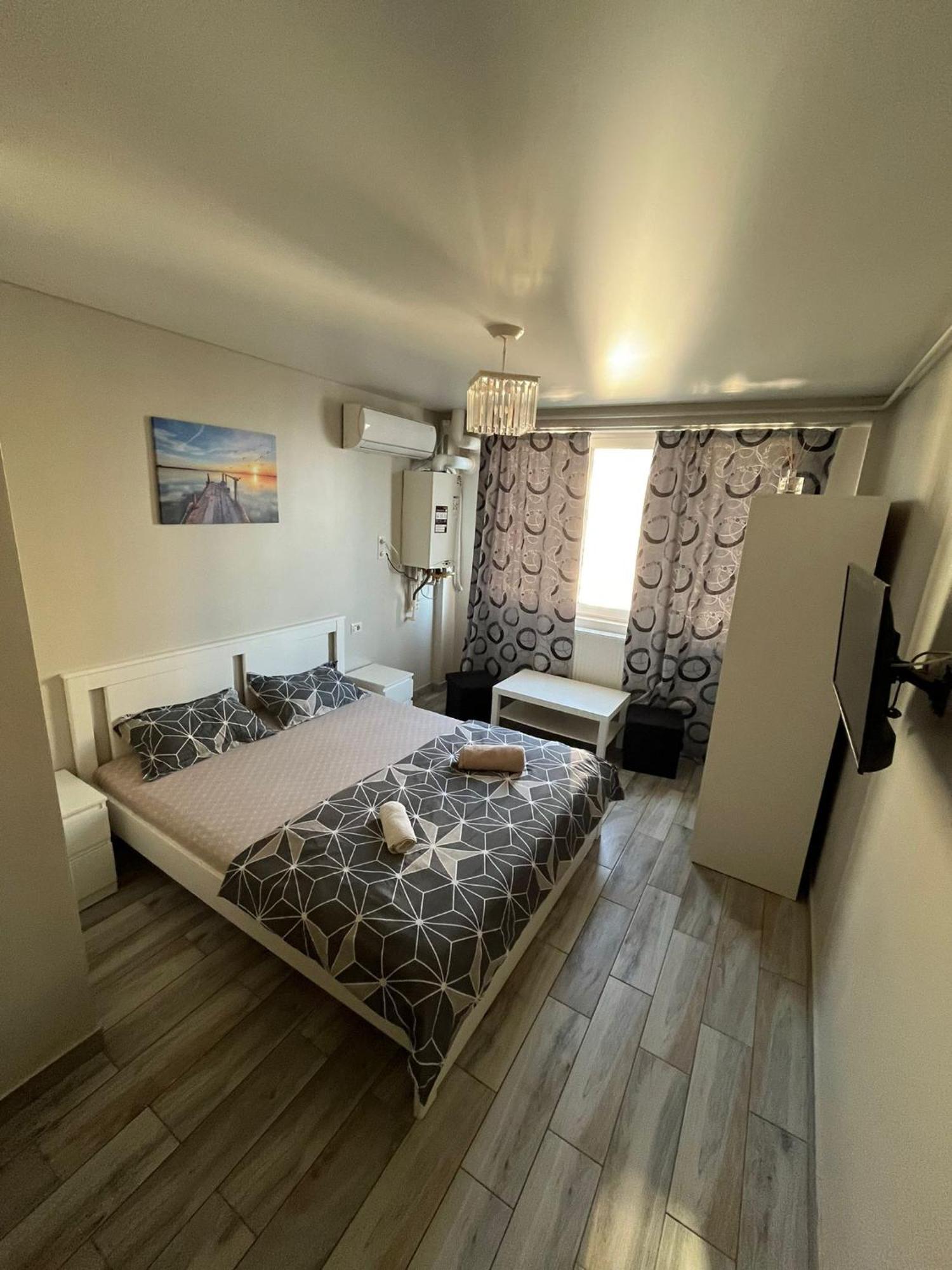 Ceronav Portului Studio Galati  Luaran gambar